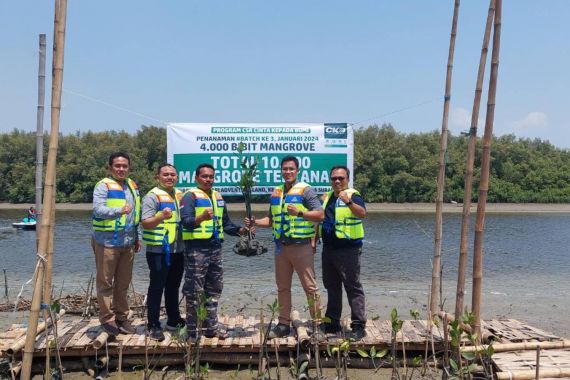 Perkuat Komitmen ESG, ABMM Meluncurkan Buku ABM dan Sepenggal Kisah Pembelajaran - JPNN.COM