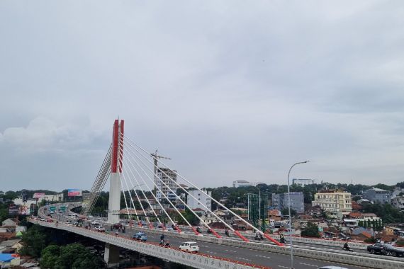 Warga Dilarang Rayakan Malam Tahun Baru di Flyover Pasupati Bandung, Polisi Berjaga - JPNN.COM