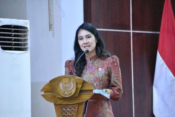 Wamen Isyana Bagoes Oka Ajak Keluarga Bijak Manfaatkan Teknologi Keuangan - JPNN.COM