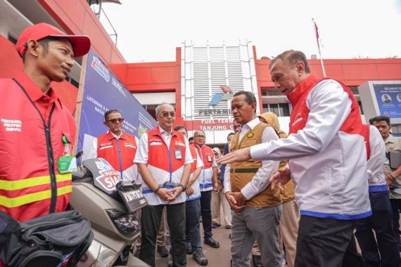 Pastikan Kelancaran Distribusi Energi, Tim Pertamina Patra Niaga Bekerja 24 Jam - JPNN.COM