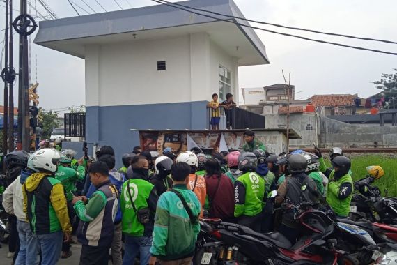 Kronologi Pemicu Perselisihan Ojol vs Opang di Cibiru Hilir Bandung - JPNN.COM