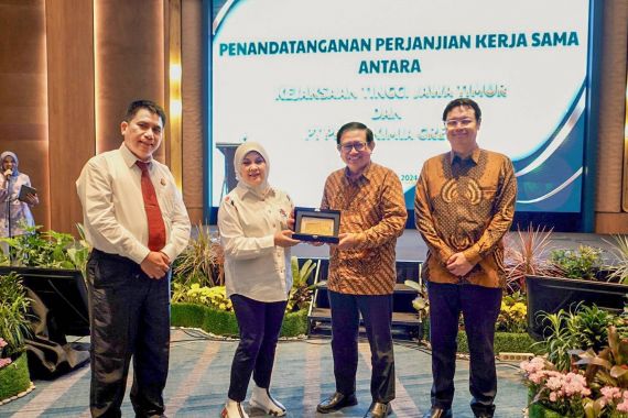 Pastikan Kelancaran Operasi dan Kepatuhan Hukum, Petrokimia Gresik Didukung Kejati Jatim - JPNN.COM