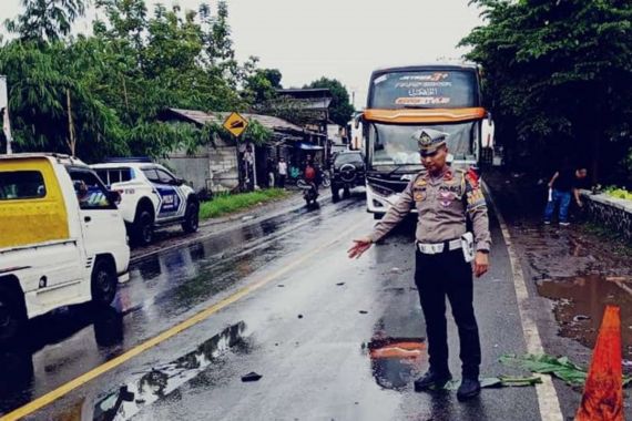 Detik-Detik Kecelakaan Beruntun di Sukabumi yang Menewaskan Ibu Hamil - JPNN.COM