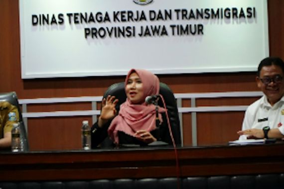 Anggota DPD RI Ning Lia Berharap Kemnaker Beri Atensi Khusus Kepada Pekerja Migran Indonesia di Jatim - JPNN.COM