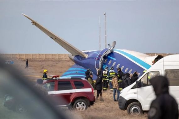 Kecelakaan Pesawat Azerbaijan Airlines di Kazakhstan, 38 Orang Tewas - JPNN.COM