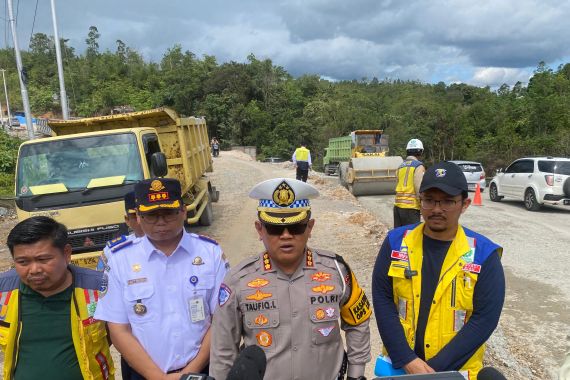 Hamdalah, Jalan Lintas Riau-Sumbar di Tanjung Alai Hari Ini Kembali Normal - JPNN.COM