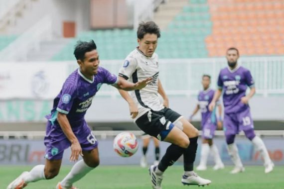 Persita Vs PSM Makassar: 1 Gol & 1 Kartu Merah di Babak Pertama - JPNN.COM