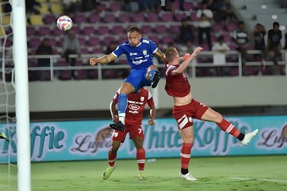 Liga 1: Persib Kalahkan Persis dan Juara Paruh Musim, Begini Reaksi Bojan Hodak - JPNN.COM