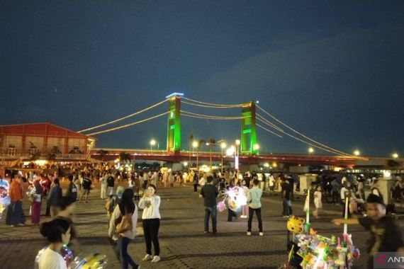 Malam Tahun Baru, Jembatan Ampera Ditutup Selama 3 Jam - JPNN.COM