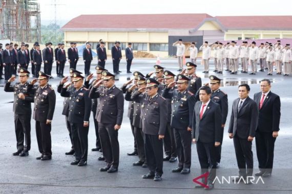 6 Pejabat Polda Kalsel Kena Mutasi Akhir Tahun - JPNN.COM