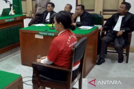 Ratu Entok Didakwa Menistakan Agama Gegara Minta Yesus Potong Rambut - JPNN.COM