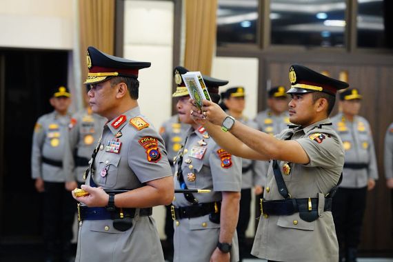 Kapolda Sumbar Kini Resmi Dijabat Irjen Gatot Tri Suryanta - JPNN.COM