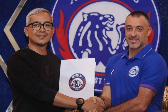 Arema FC Resmi Tunjuk Ze Gomes sebagai Pelatih Baru - JPNN.COM