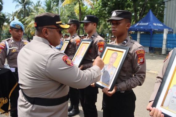 7 Personel Polres Kepulauan Seribu Dipecat karena Melakukan Pelanggaran - JPNN.COM