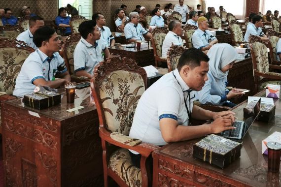 Serikat Buruh Sritex Pamitan Ke DPRD Sukoharjo Sebelum Gelar Aksi di Jakarta - JPNN.COM