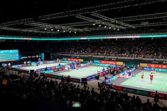 Malaysia Open 2025: Atap Stadion Bocor, Axelsen dan Jorji Tumbang - JPNN.COM