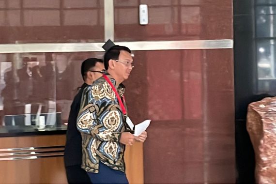 KPK Periksa Ahok, Lihat - JPNN.COM