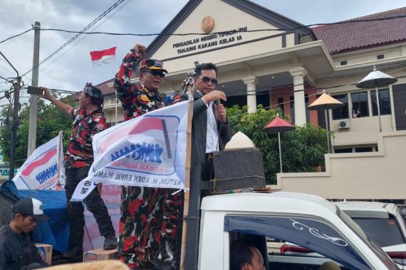 Laskar Merah Putih Minta Majelis Hakim PN Tanjung Karang Tegakkan Keadilan - JPNN.COM