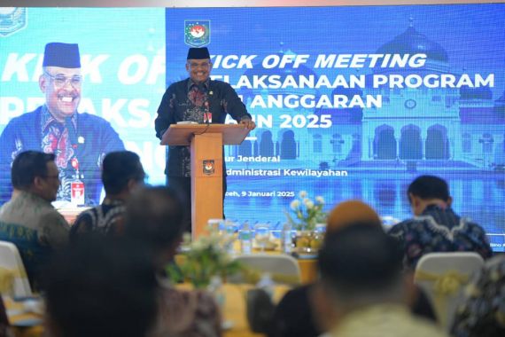 Kick-Off Meeting Program & Anggaran 2025, Dirjen Bina Adwil Minta Jajaran Sukseskan Asta Cita - JPNN.COM