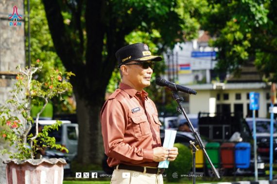 Pemda Gercep soal Pengangkatan CPNS & PPPK 2024, Kepala BKN yang Menyerahkan SK Pemda Gercep soal Pengangkatan CPNS & PPPK 2024, Kepala BKN yang Menyerahkan SK - JPNN.COM