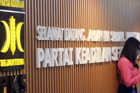 Kader PKS Saksi Suap Mengaku Punya Uang dari Bisnis - JPNN.COM