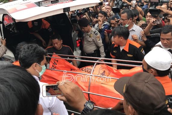 Korban Sekapan Kamar Mandi Segera Diautopsi di RS Polri - JPNN.COM