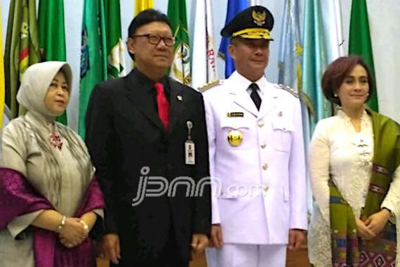 Tjahjo Lantik Irjen Carlo Tewu Jadi Pj Gubernur Sulbar - JPNN.COM