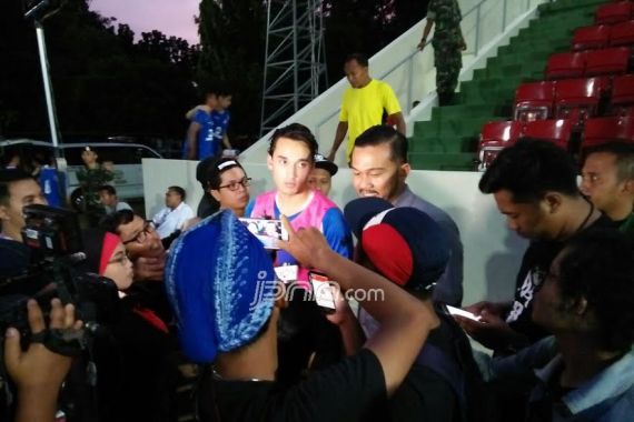 Pemain Ajax Berdarah Manado Ini Ngebet Bela Indonesia - JPNN.COM