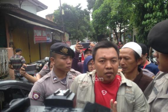 Ahok Blusukan di Lenteng Agung, 2 Pria Dibekuk Polisi - JPNN.COM