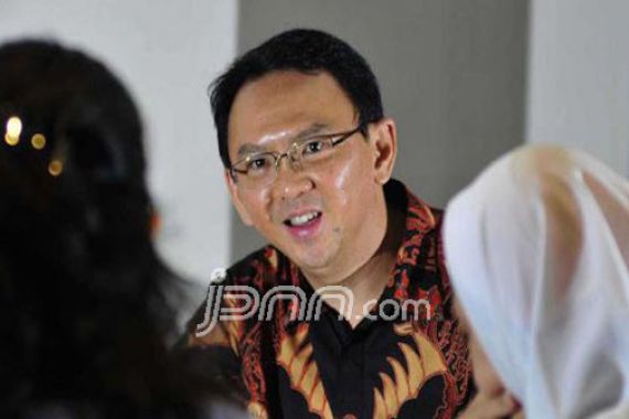 Cerita Soal Saksi Palsu, Ahok: Laporin Nggak Nih? - JPNN.COM