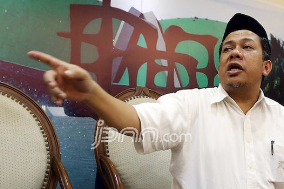 Mohon Maaf, Fahri Hamzah Anggap Semua OTT KPK Ilegal - JPNN.COM