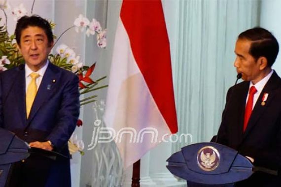 Mengejutkan, PM Jepang Shinzo Abe Mendadak Mundur dari Jabatannya - JPNN.COM