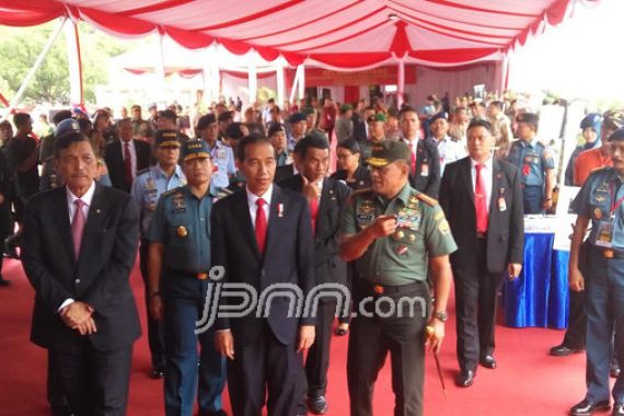 Jokowi Buka Rapim, TNI Langsung Pamer - JPNN.COM