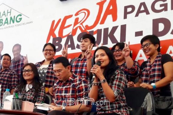 Cium Pipi Ahok, Lola Amaria.... - JPNN.COM