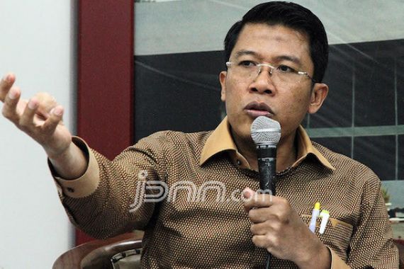 Target Penerimaan Negara Terlampaui, Misbakhun Puji Jokowi - JPNN.COM
