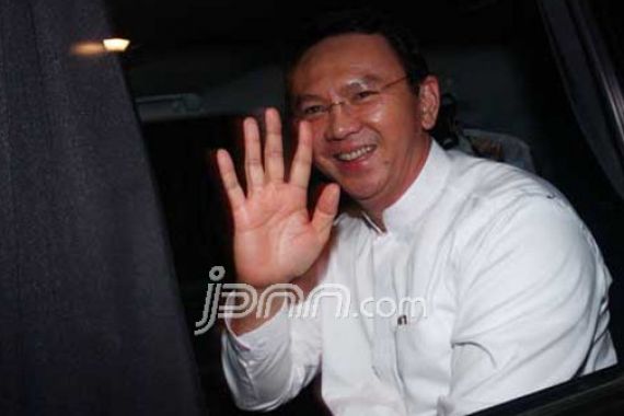 Ahok Bela Jokowi dari Tudingan Mpok Sylvi - JPNN.COM