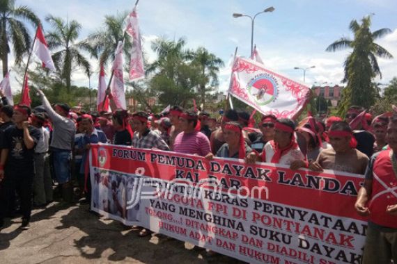 Forum Pemuda Dayak: Bubarkan FPI di Seluruh Indonesia - JPNN.COM