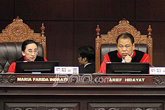 Menyampaikan Dissenting Opinion, Hakim Arief Singgung Soal Jokowi yang Partisan - JPNN.COM