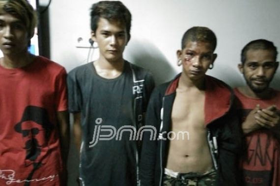 Pengamen Makin Brutal, Berani Ancam Bunuh Siswa SMP - JPNN.COM