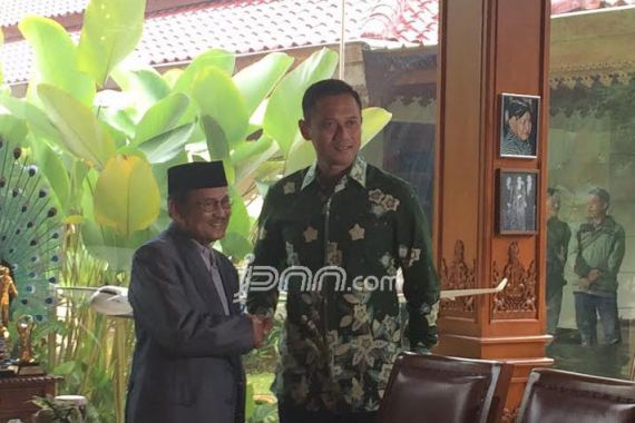 Disambut Habibie, AHY Sampaikan Salam dari SBY - JPNN.COM