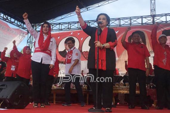 Megawati Bakar Semangat Warga Menangkan Hana-Toni - JPNN.COM
