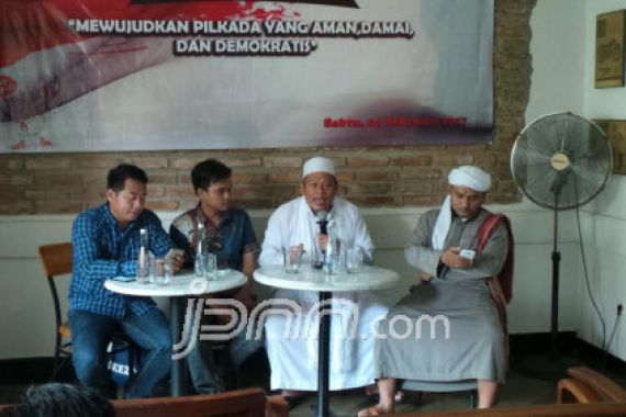 Novel: Ahok Jadi Masalah Sejak Pilkada 2012 - JPNN.COM