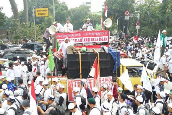 Ratusan Anggota FPI Bekasi Siap Ikut Aksi 112 - JPNN.COM