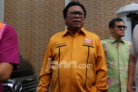 Ketum Hanura Bikin Jokowi dan Mega Tertawa Lepas - JPNN.COM