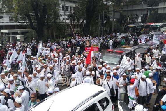 Aksi 112, Ribuan Umat Akan Berangkat dari Bekasi - JPNN.COM