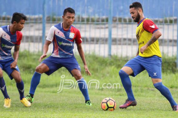 Persiba Ingin Curi Poin di Kandang Persib Bandung - JPNN.COM