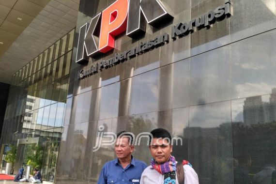 KPK Diminta Jelaskan Status Calon Bupati Tapteng - JPNN.COM