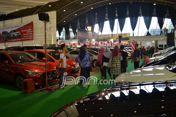 Penjualan Mobil Bekas Belum Bergairah - JPNN.COM