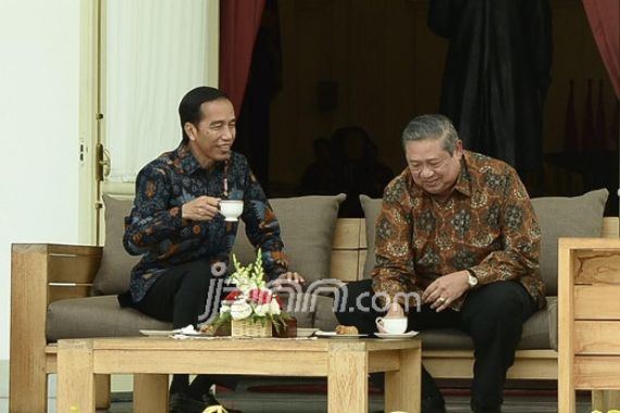 SBY Usul Ada Klub Presiden dan Mantan, Jokowi Tertawa - JPNN.COM