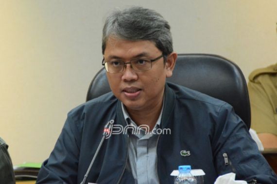 DPRD Minta Pemprov Lakukan Terobosan Soal Blanko e-KTP - JPNN.COM